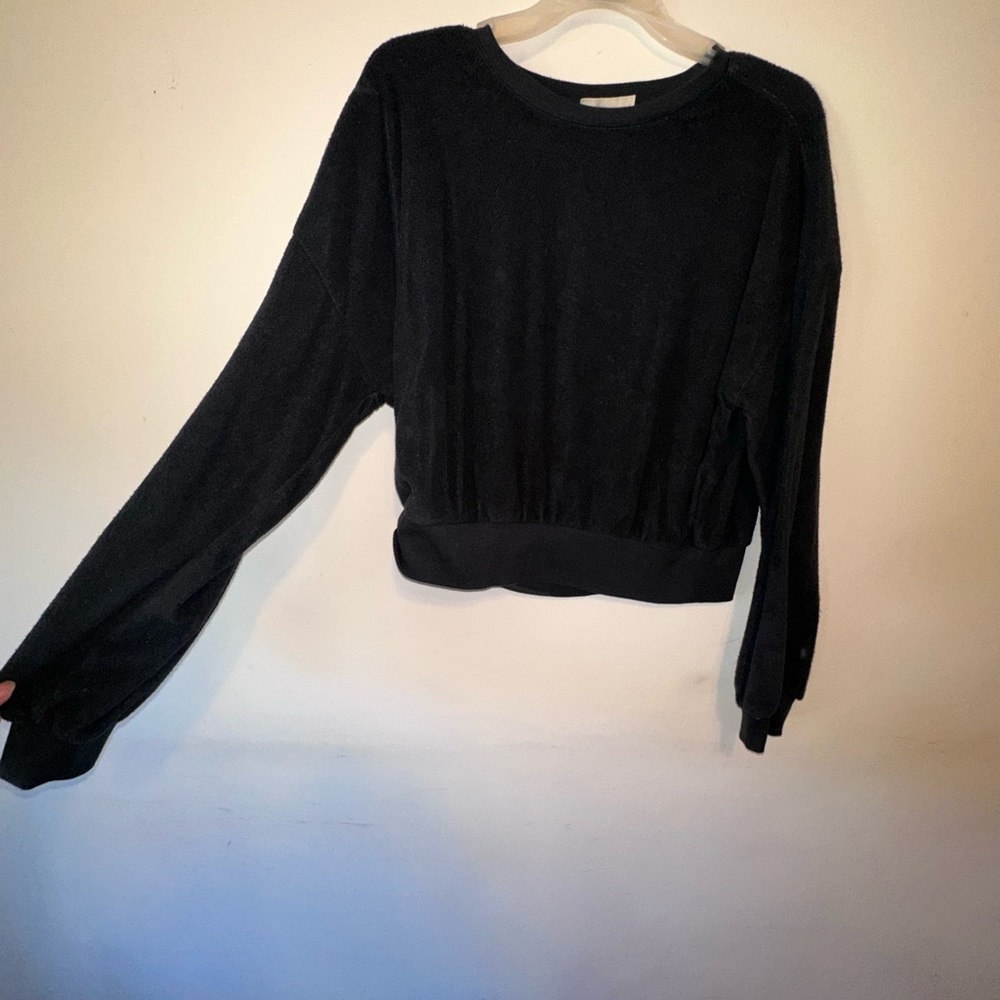 Cropped Sweater - Picture 2 of 4